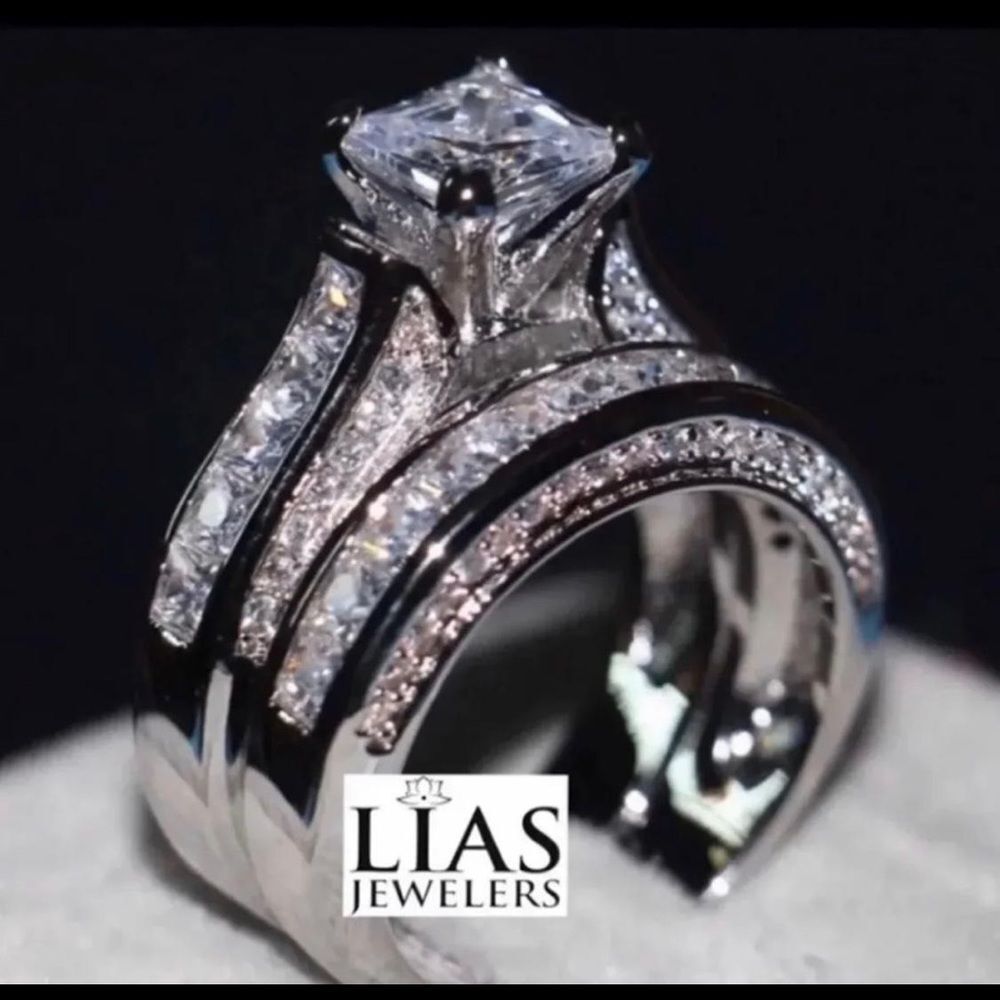 New 14k White gold wedding ring set